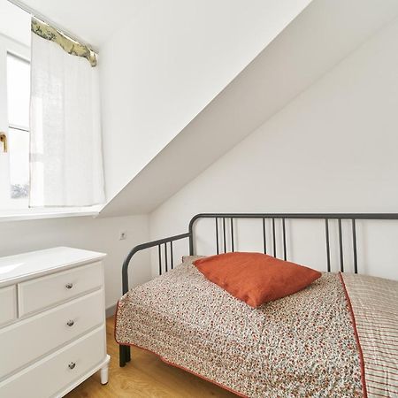 Modern Two-Bedroom Apartment, Vilnius City Centre Buitenkant foto