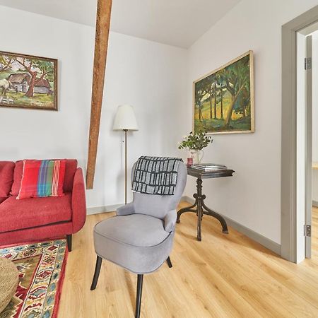 Modern Two-Bedroom Apartment, Vilnius City Centre Buitenkant foto