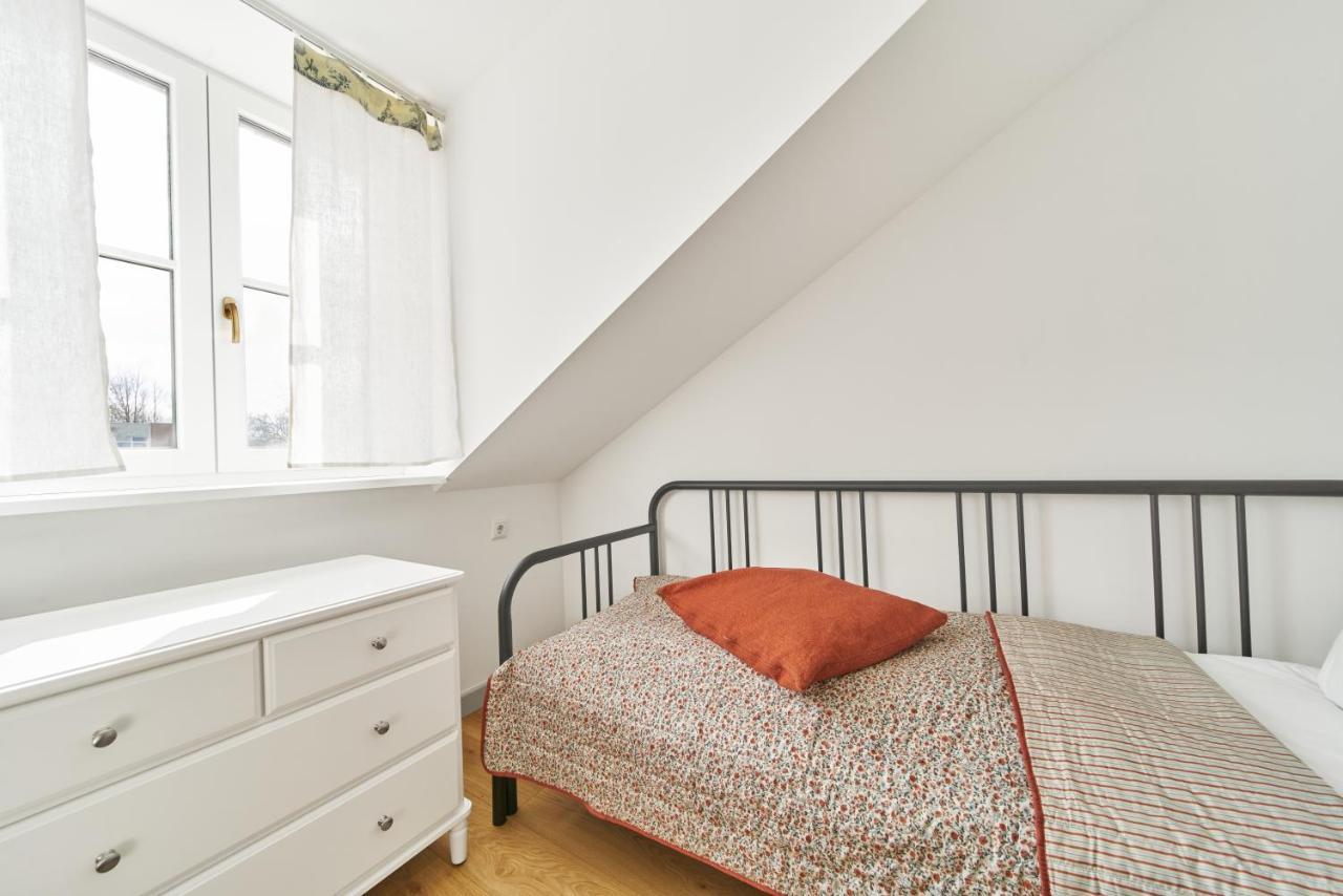 Modern Two-Bedroom Apartment, Vilnius City Centre Buitenkant foto