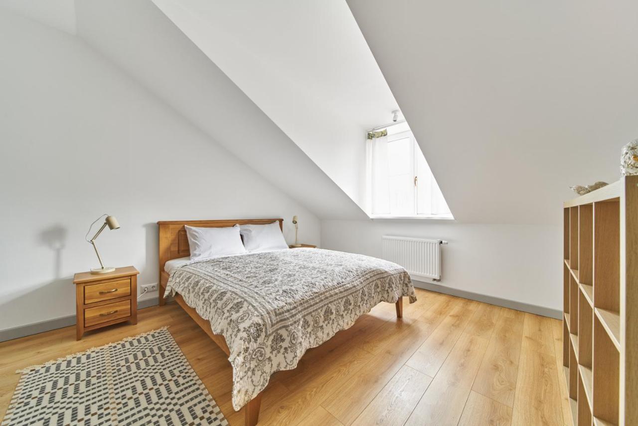 Modern Two-Bedroom Apartment, Vilnius City Centre Buitenkant foto