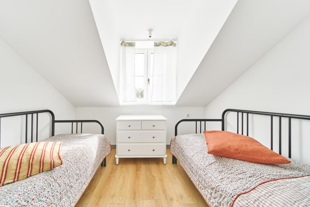Modern Two-Bedroom Apartment, Vilnius City Centre Buitenkant foto