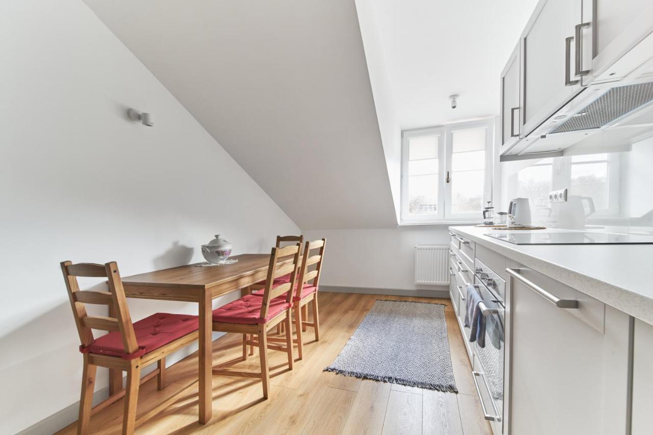 Modern Two-Bedroom Apartment, Vilnius City Centre Buitenkant foto